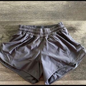 Lululemon Hotty Hot shorts RARE COLOR